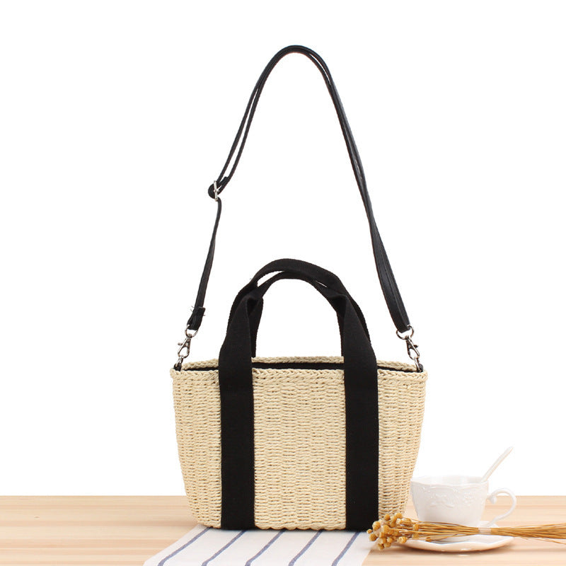 Handbag made of braided natural material with adjustable shoulder strap Bowlift