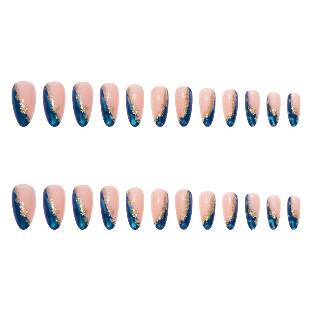 Artificial nail set with luxurious golden embellishments and elegant details Bowlift