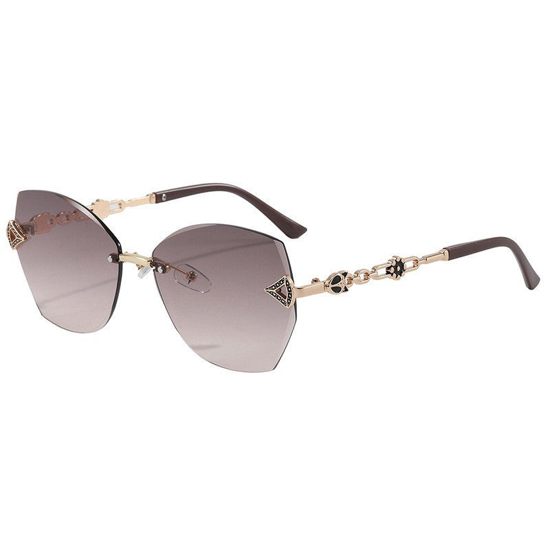Elegant Geometric Statement Sunglasses