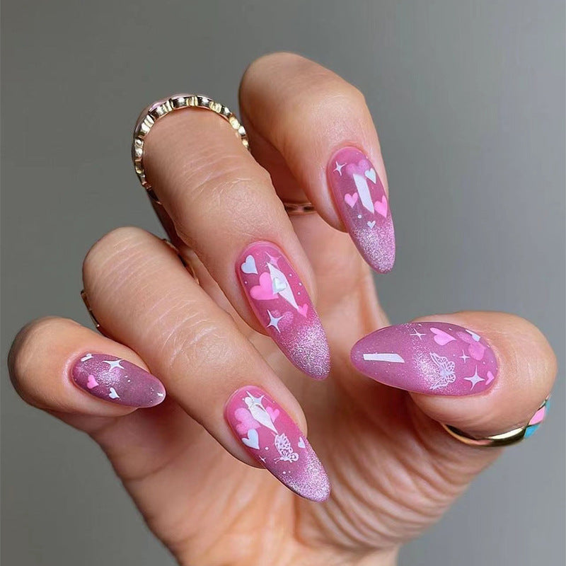 Artificial nail decoration in romantic heart design Bowlift