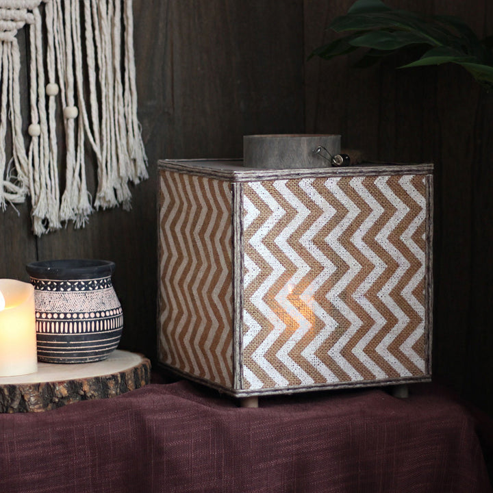 Decorative lantern with zigzag pattern Bowlift