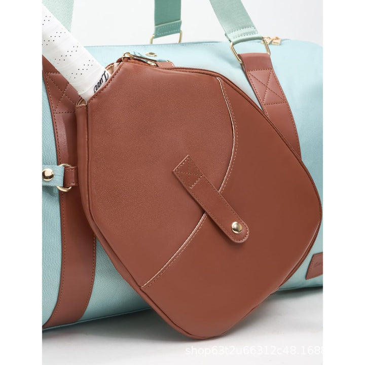 Sporty travel bag with integrated racket cover Bowlift