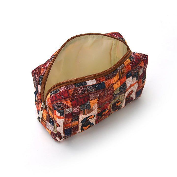 Cosmetic pouch with colorful animal design Bowlift