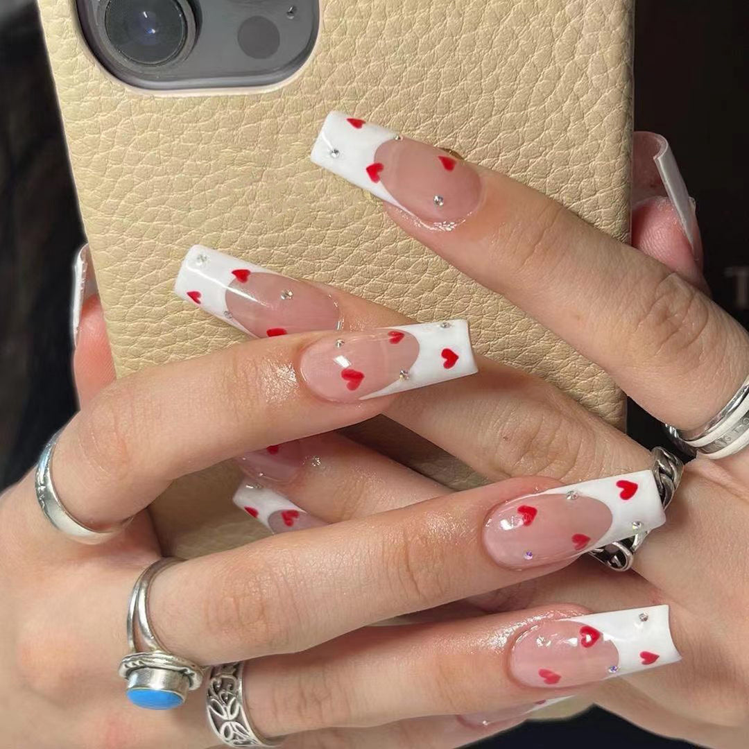 Creative nail art with heart design Bowlift