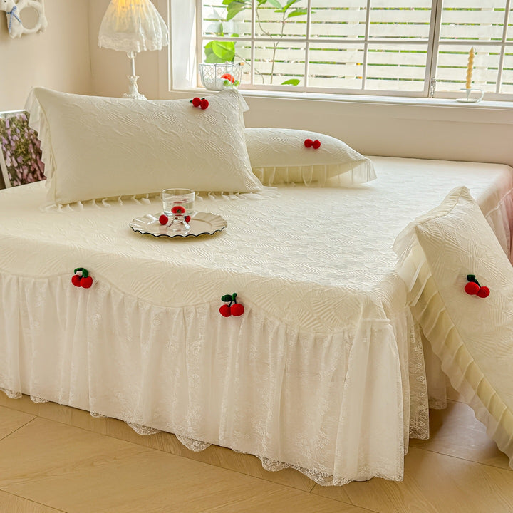 Women's bedspread with playful ruffle design and elegant texture Bowlift