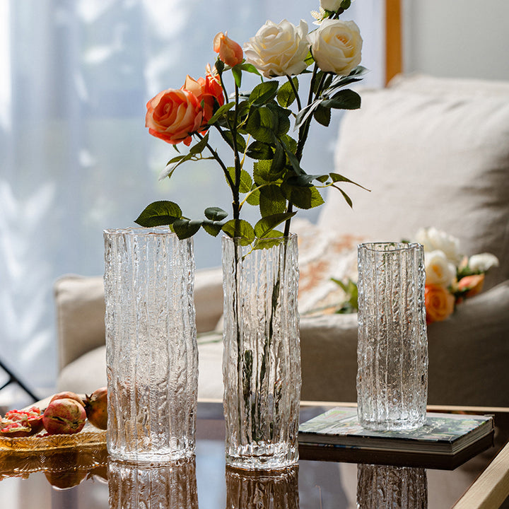 Artful Glass Vase in Modern Design Bowlift