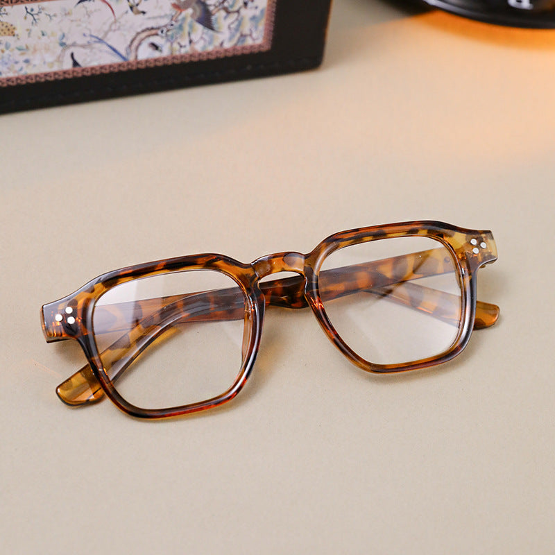 Women fashionable oversized glasses Bowlift