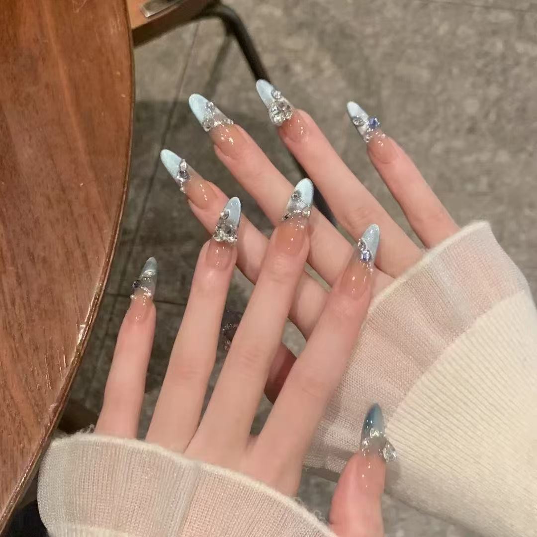 Elegant Crystal-Embellished Press-On Nails Bowlift