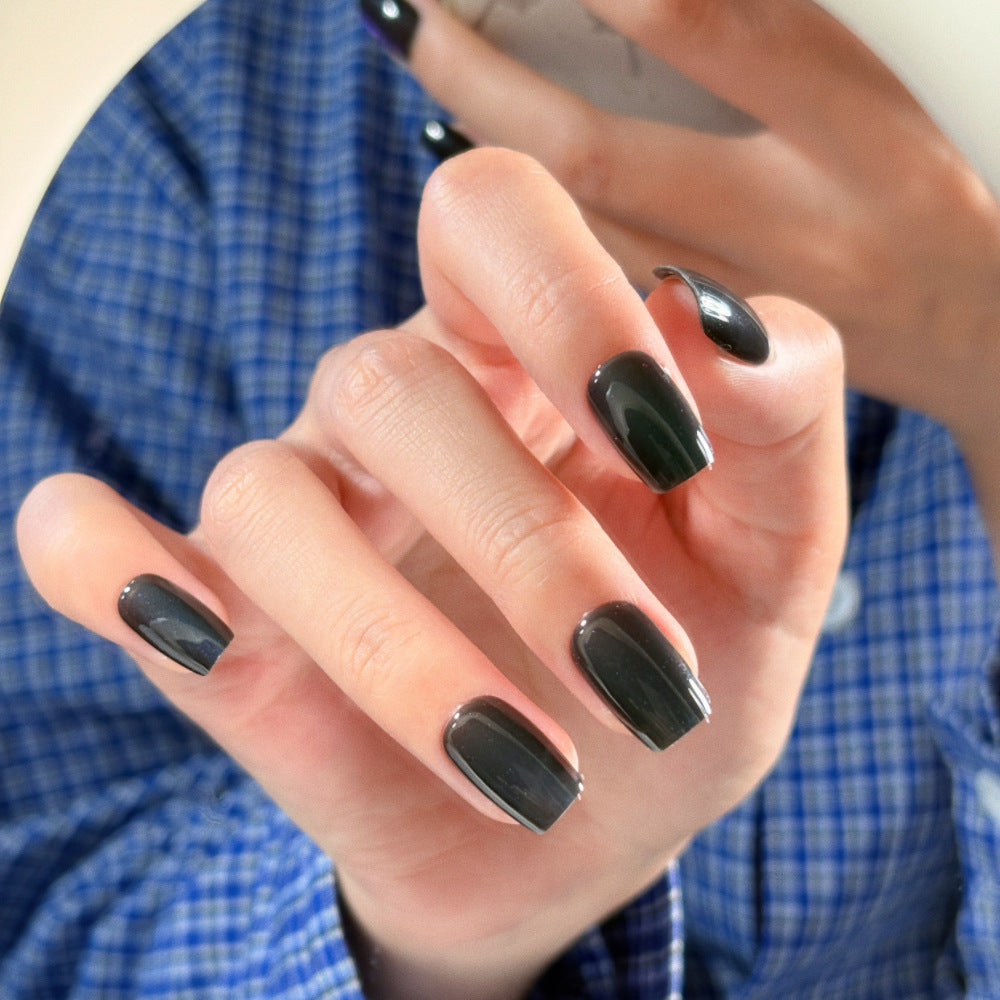 Artistic Press-On Nail Set with Floral and Glossy Accents Bowlift