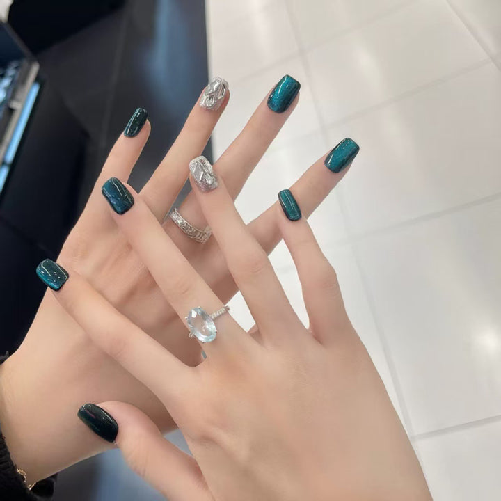 Sparkling Acrylic Press-On Nail Set Bowlift