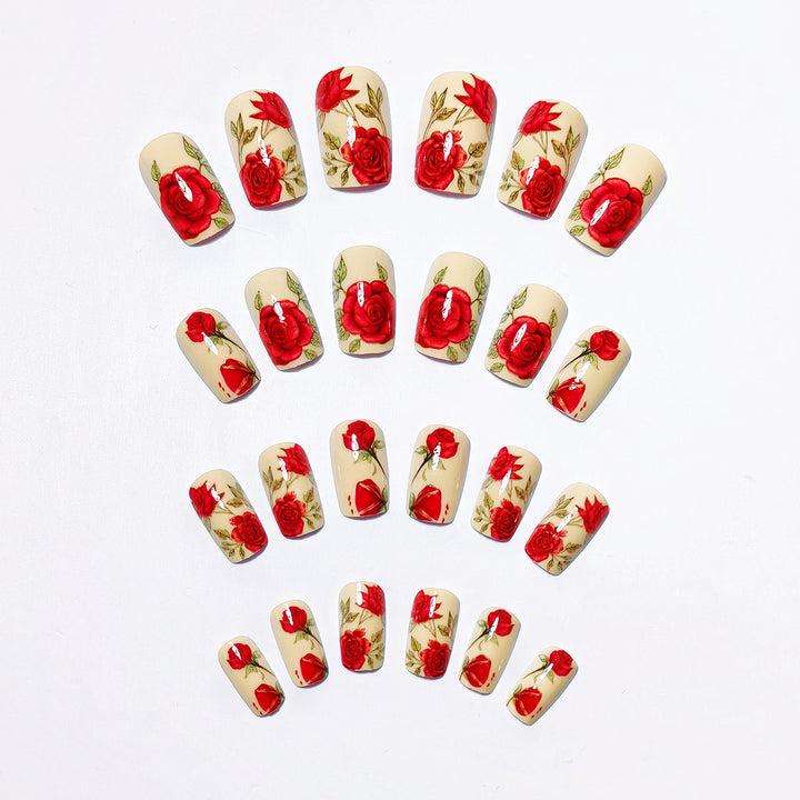 Artificial nails with romantic rose motifs Bowlift