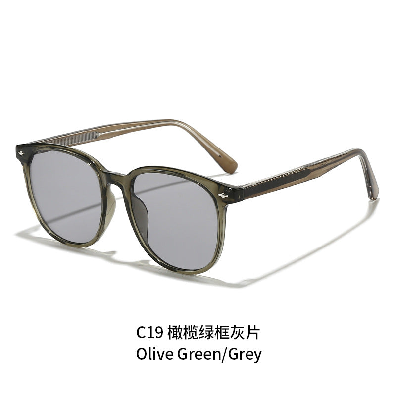 Women's fashionable sunglasses in elegant shape design Bowlift