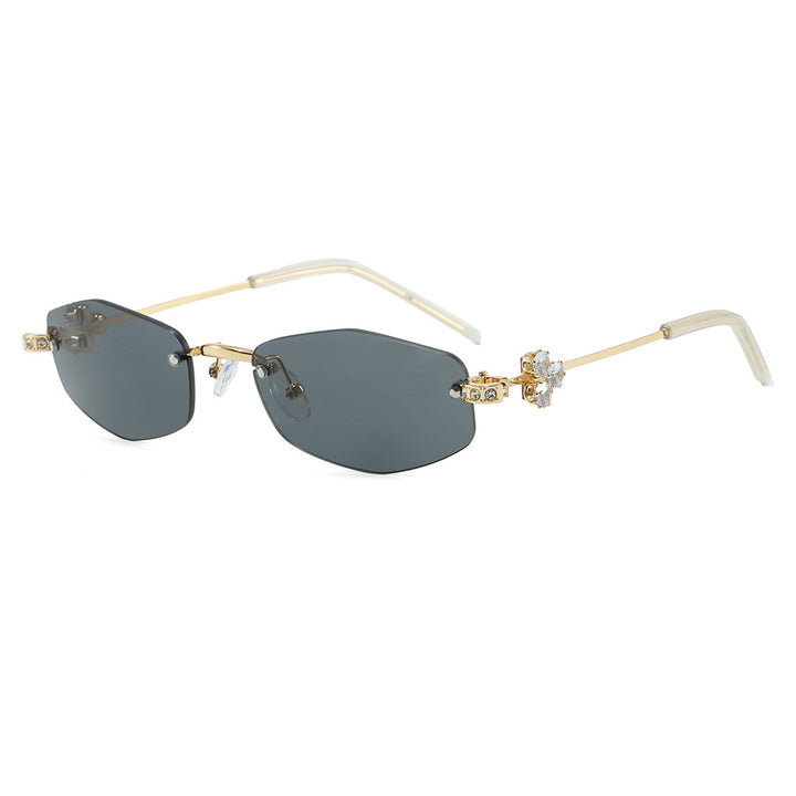 Fashionable Sunglasses in Elegant Rectangular Design with Floral Details Bowlift