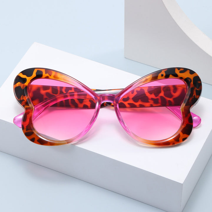 Women's oversized sunglasses in playful butterfly design Bowlift