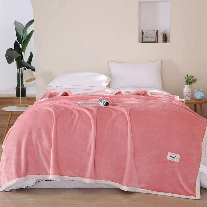 Unisex cuddle blanket with playful cloud design Bowlift