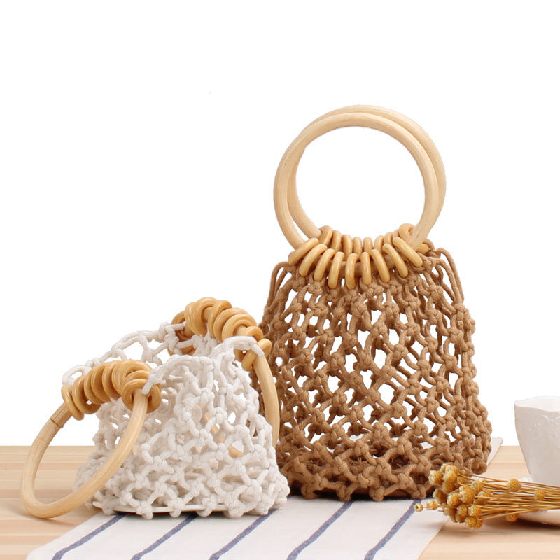 Tote bag with hand-knotted net design and wooden handle Bowlift
