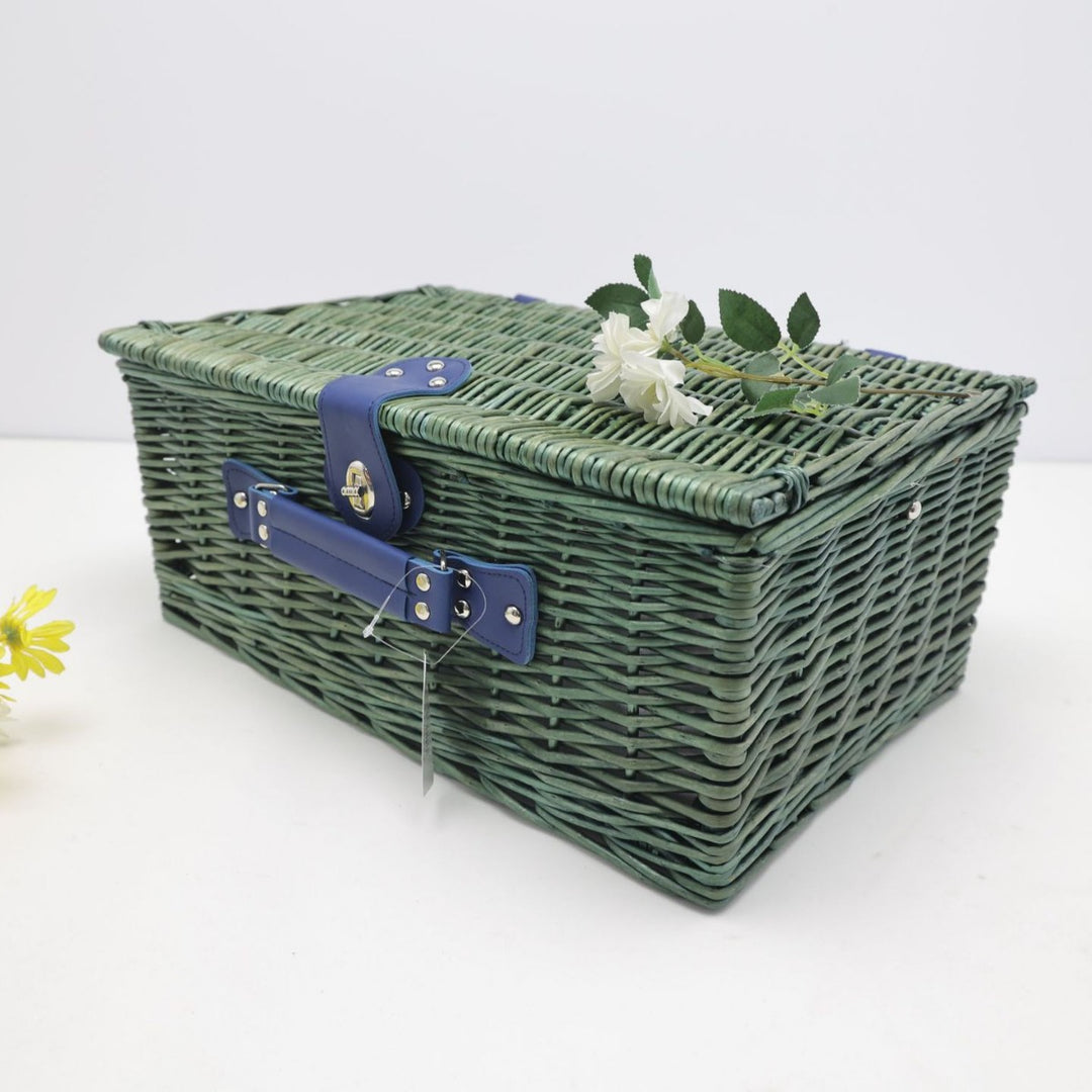 Ladies picnic basket with extensive equipment options and stylish interior lining Bowlift