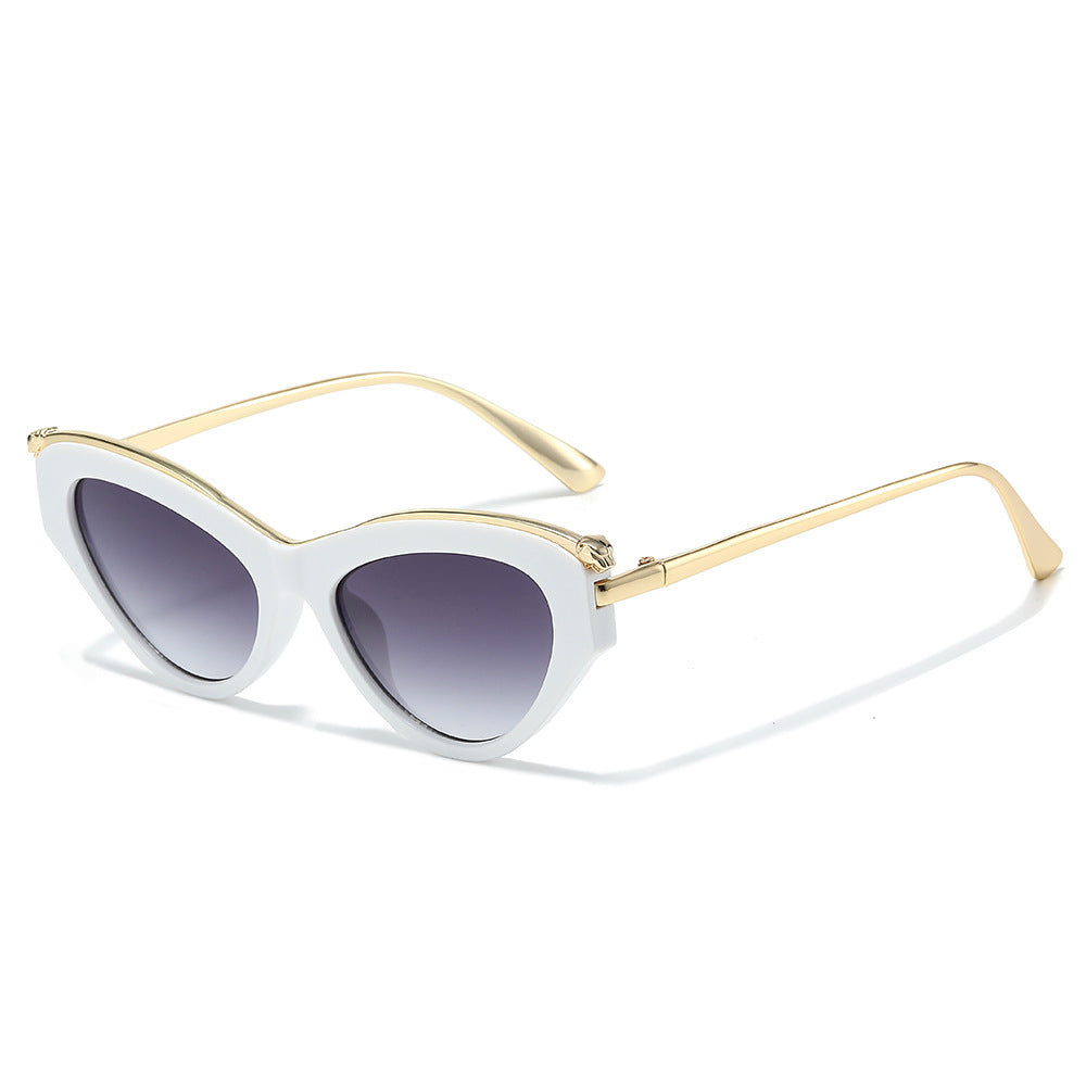 Glamorous Cat-Eye Sunglasses with Gradient Lenses Bowlift