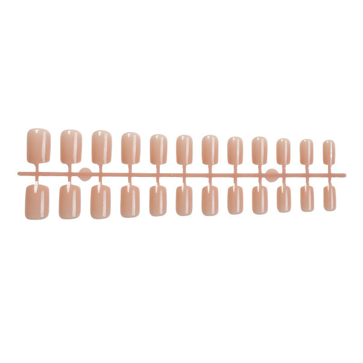 Artificial nail set in elegant nude look Bowlift