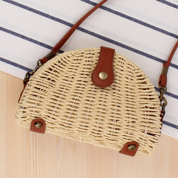 Rattan Shoulder Bag In Crescent Shape Design Bowlift