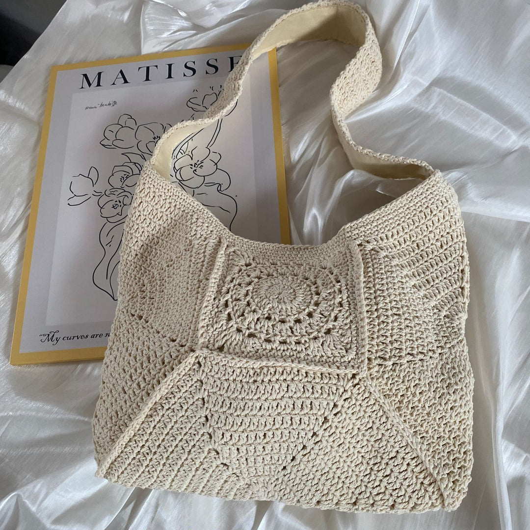 Hand-knotted shoulder bag with unique pattern Bowlift