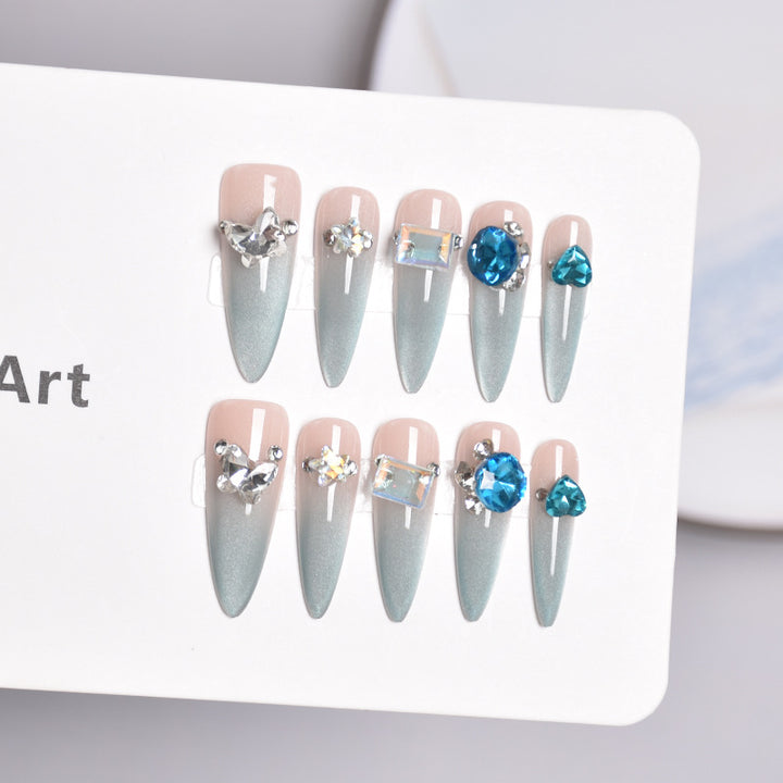 Glamorous Heart-Themed Press-On Nail Set Bowlift