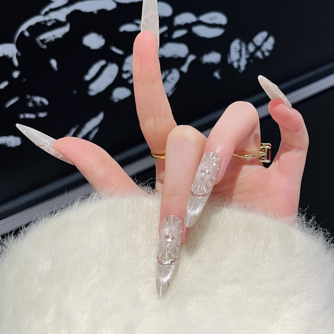 Chic Press-On Nail Set with Elegant Rhinestone Design Bowlift