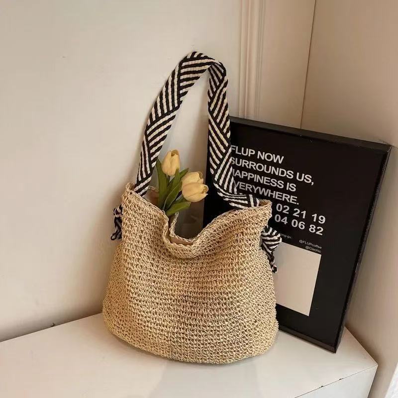 Handbag with Striped Straps Bowlift