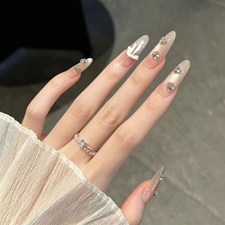 Decorative Rhinestone-Crafted Press-On Nail Extensions Bowlift