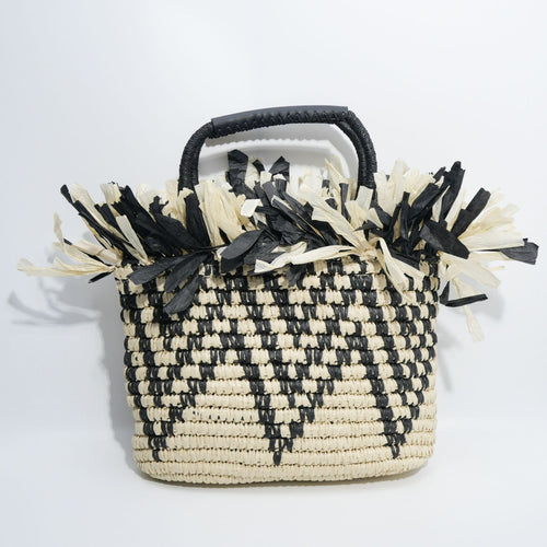 Basket bag with fringe accents Bowlift