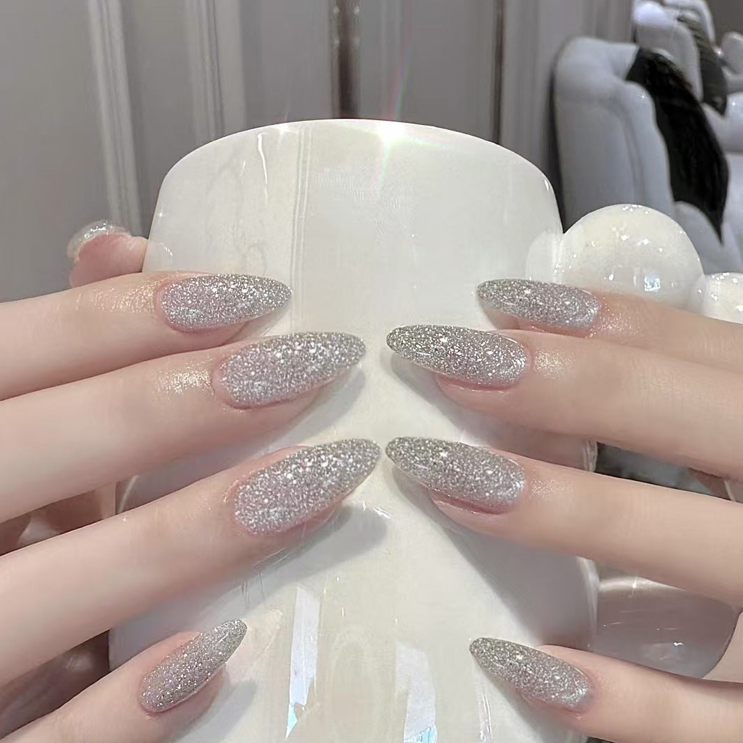 Elegant Nail Art with Black-White Contrast Bowlift