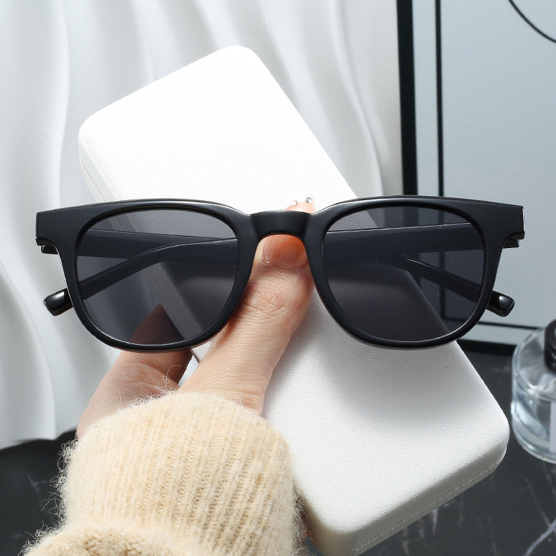Women's fashionable cat-eye sunglasses with high-quality plastic frame Bowlift