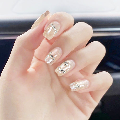 Glamorous Nail Design Set Bowlift