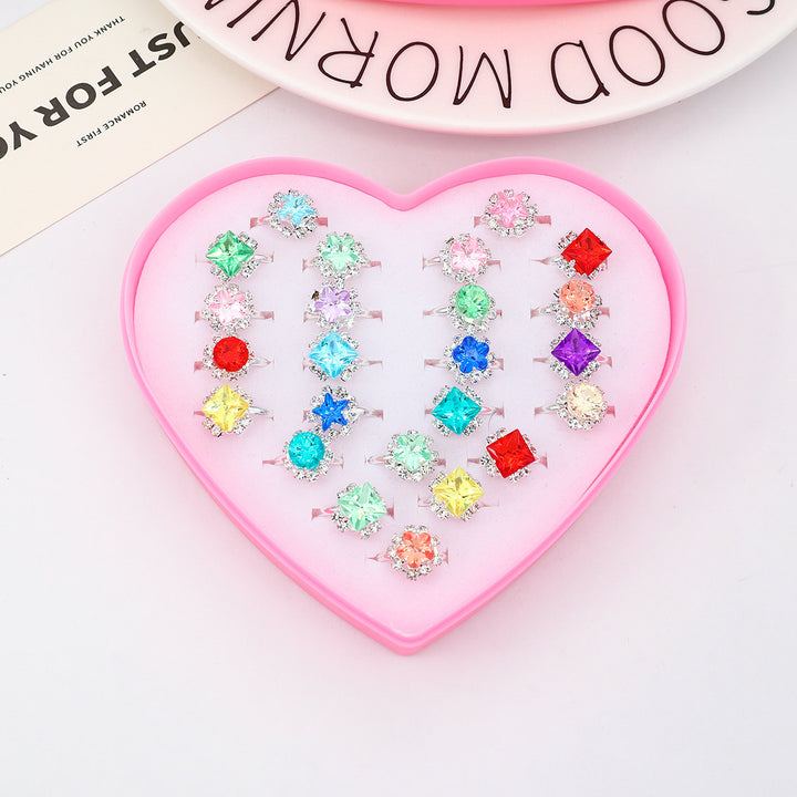 Elegant jewelry ring with sparkling gemstone Bowlift
