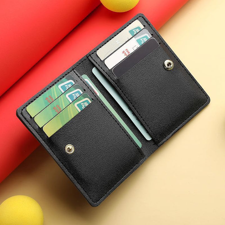 Sleek Leather Cardholder Bowlift