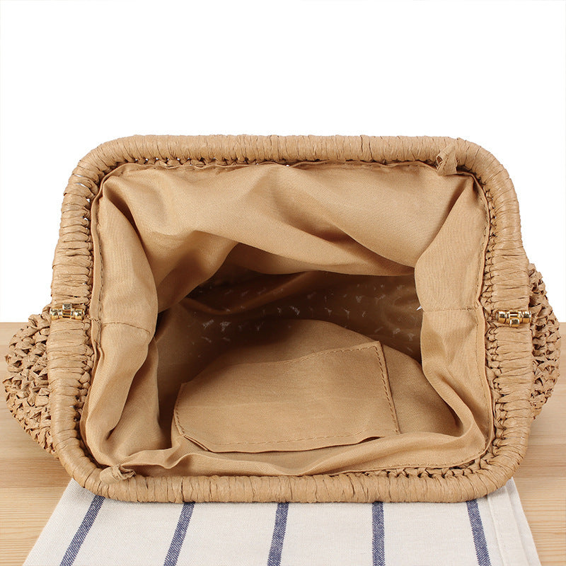 Stylish evening bag Bowlift