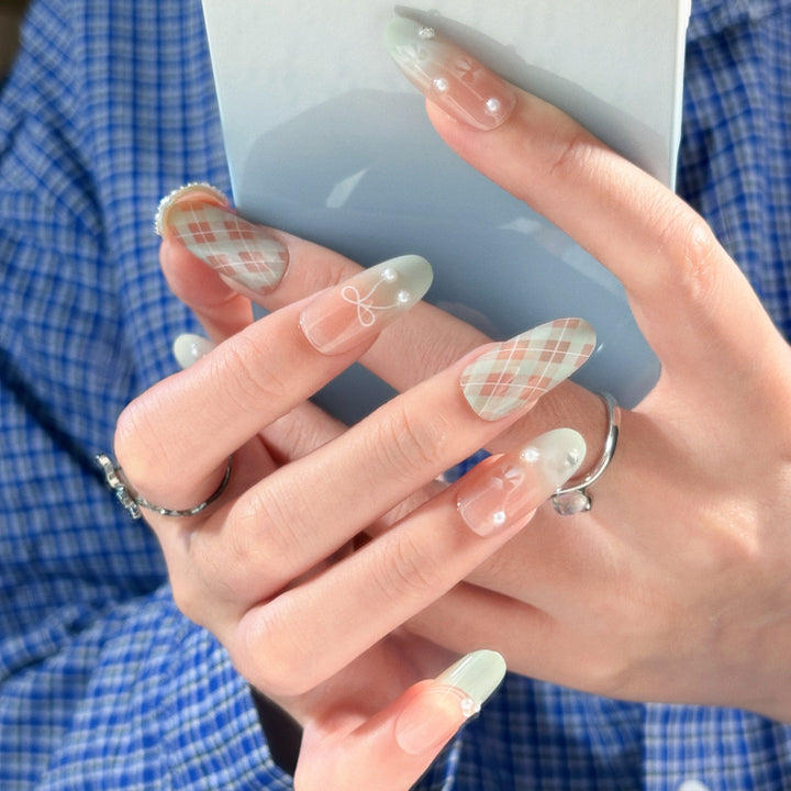 Artistic Press-On Nail Set Bowlift