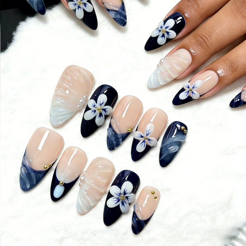 Floral Themed Press-On Nail Set Bowlift