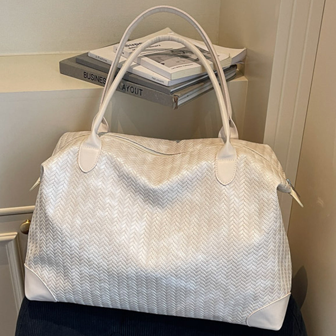 Luxurious Travel Bag In Modern Zigzag Pattern Bowlift