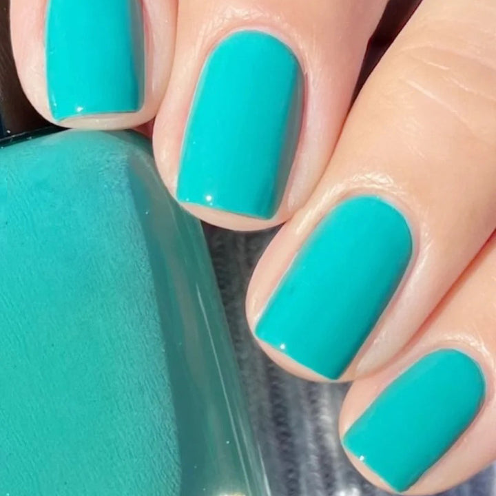 Glossy Press-On Nail Set with Elegant Design Bowlift
