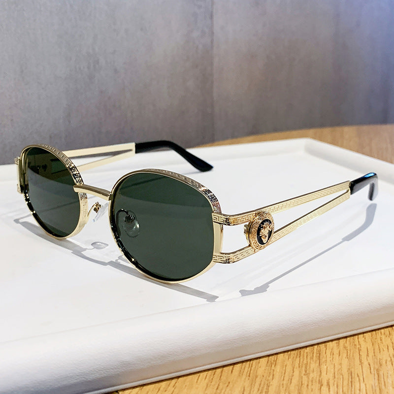 Ladies elegant sunglasses with luxurious frame and delicate design Bowlift