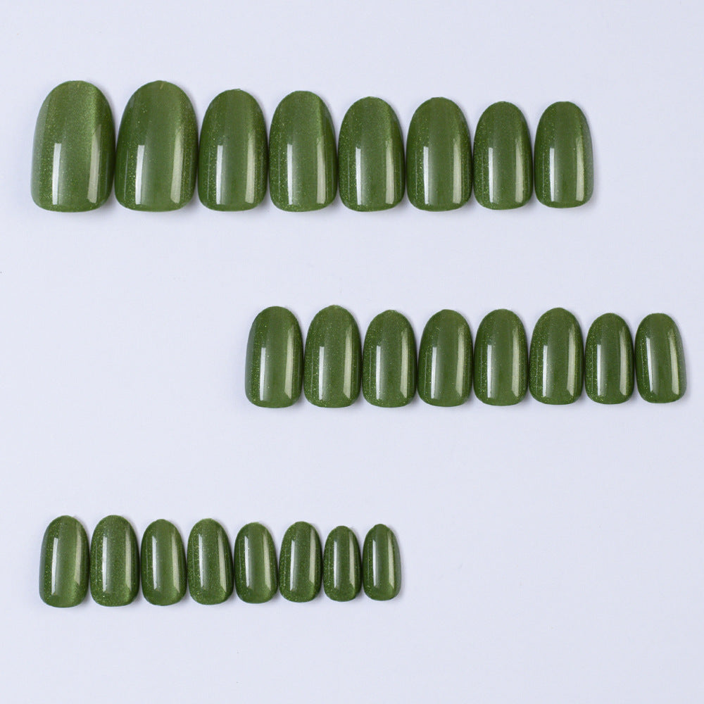 Artificial nails with luxurious shine and shimmering texture Bowlift