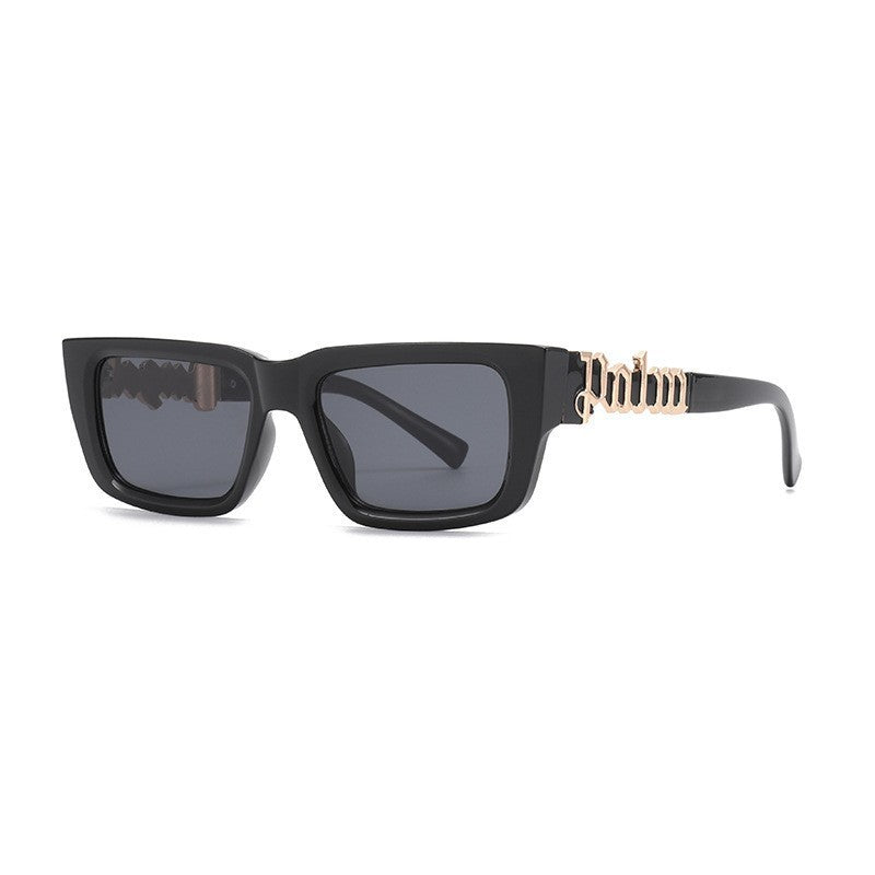 Ladies fashionable sunglasses with striking design Bowlift
