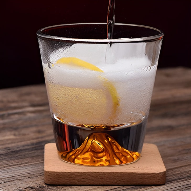Whiskey glasses with Mount Fuji design – Elegant set for connoisseurs | Bowlift