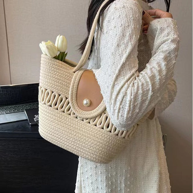 Handcrafted basket bag with elegant leather trim Bowlift