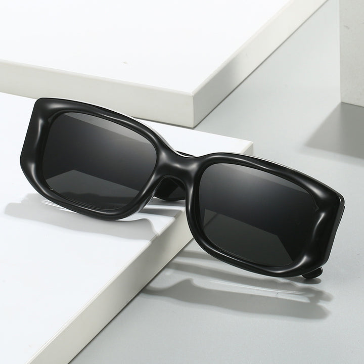 Vintage Oversized Sunglasses Bowlift