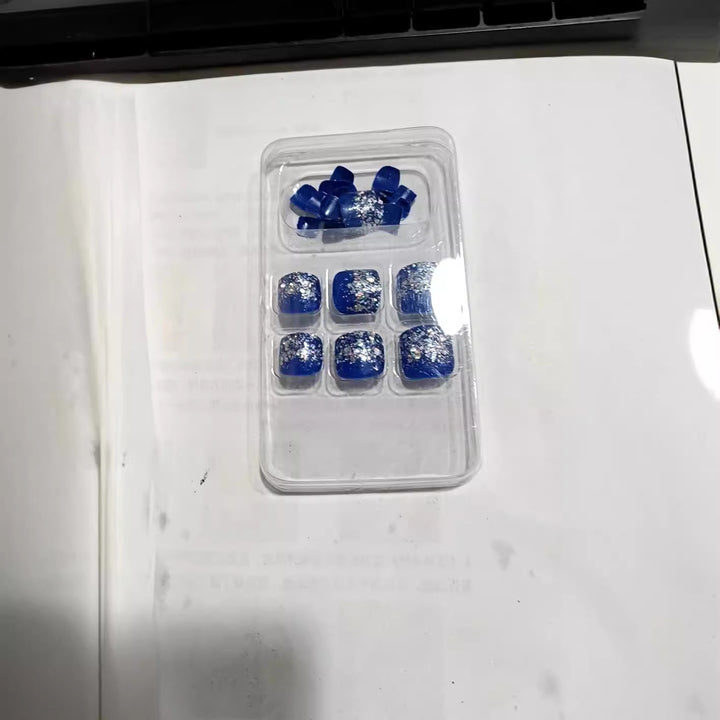 Glitter Accent Press-On Nail Set Bowlift