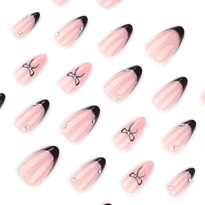 Artful Nail Art with Elegant Bow Decoration Bowlift