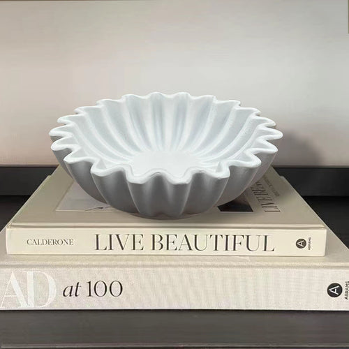 Decorative serving bowl with wave design Bowlift