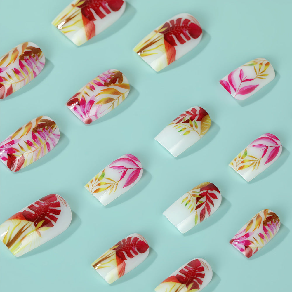 Stylish artificial nails with botanical designs Bowlift